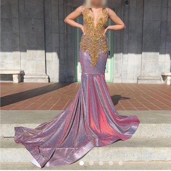 Beautiful Custom Prom Gown - Picture 4 of 5